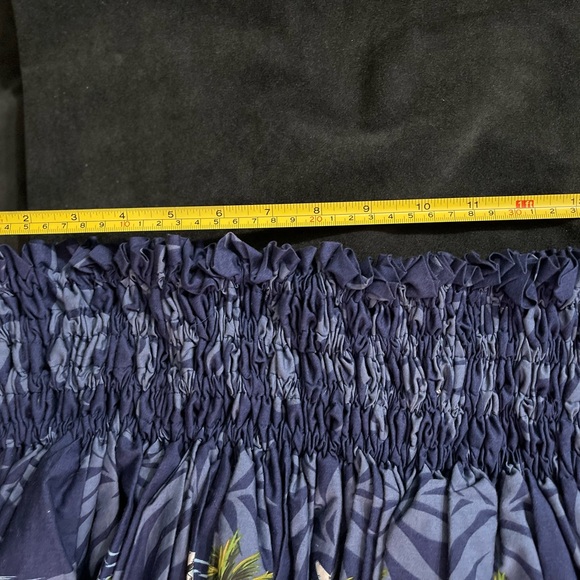 Vintage Hawaiian traditional hula skirt with hula dancer. One size super cute - Picture 4 of 5